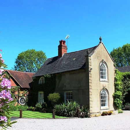 Old Rectory House, 레디치 외부 사진