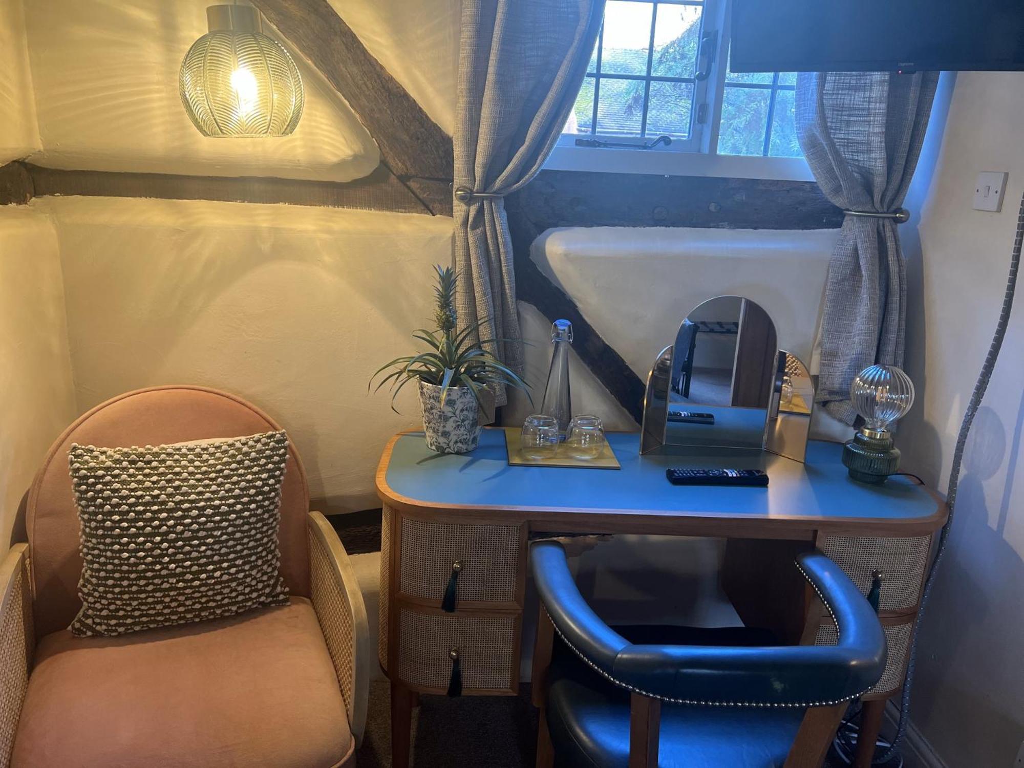Old Rectory House, 레디치 외부 사진